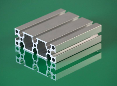 工業(yè)鋁材在噴涂工藝時應(yīng)該注意哪些問題呢？