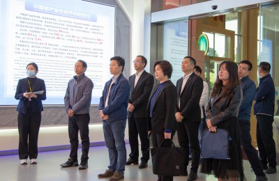 南海區(qū)工商聯(lián)黨組書記梁耀智一行蒞臨堅美鋁業(yè)集團(tuán)交流考察